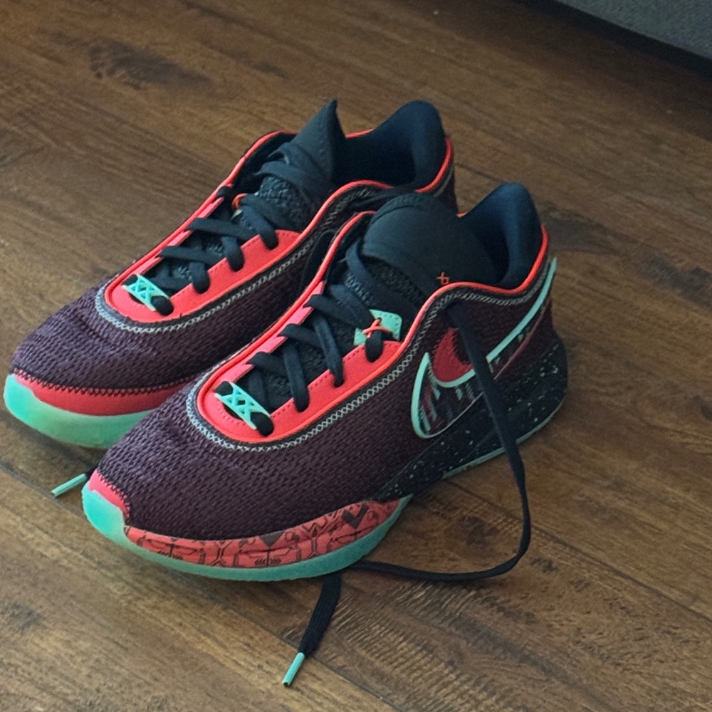 Nike Kids' Burgundy and Teal Sneakers